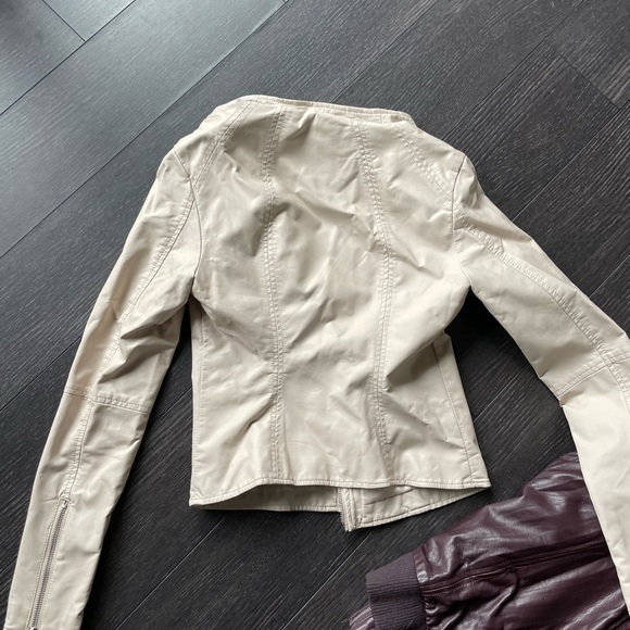 Guess and Moto Bootlegger faux leather jackets XS 3 free scarves included! - Picture 2 of 15